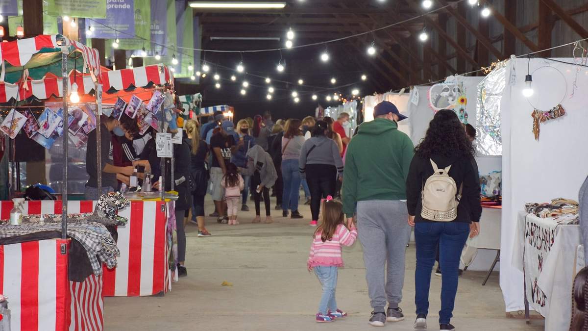 Feria "Zapala Emprende". Fuente: (Twitter)