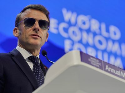 Emmanuel Macron reclama a público ruidoso en foro de Nairobi: “Es una total falta de respeto" (Video