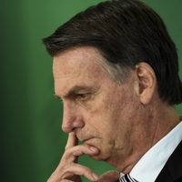 Lluvia de críticas a Jair Bolsonaro por su plan de vacunación contra el coronavirus