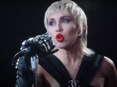 “No puedo sentarme aquí”: el difícil momento que pasó Miley Cyrus en este confinamiento