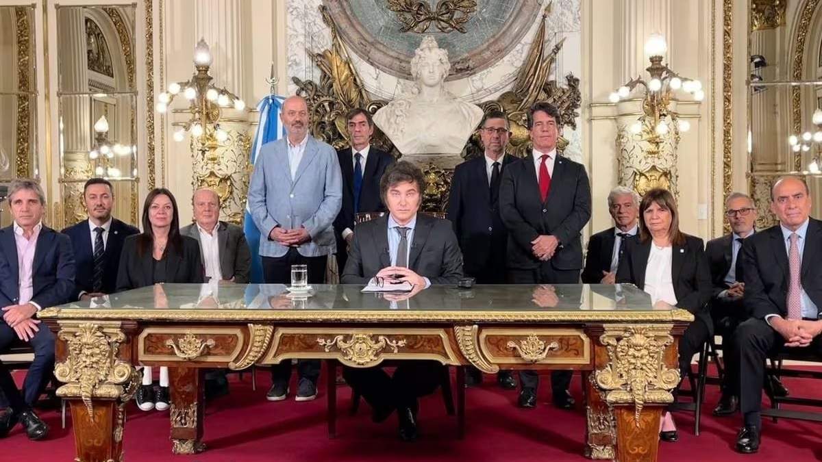 Javier Milei y su gabinete. Fuente: (X)
