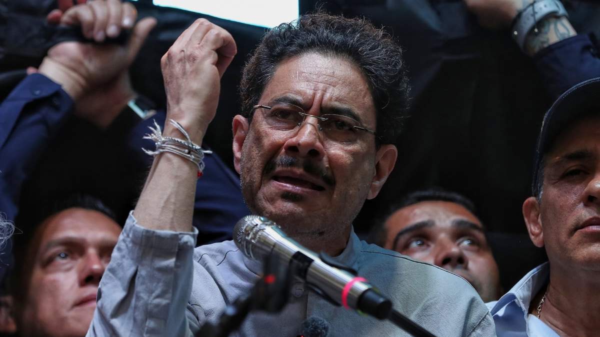 El candidato presidencial izquierdista, Iván Cepeda