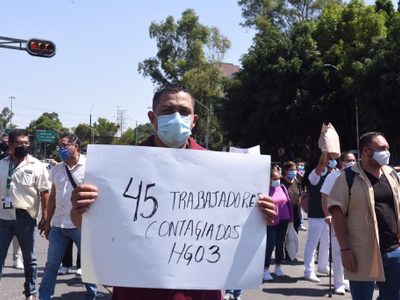 Bloquean Calzada Vallejo por falta de insumos en el Hospital La Raza