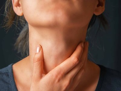 Con solo 3 ingredientes, prepará esta mezcla para aliviar la garganta irritada en estos meses fríos que da más gripe