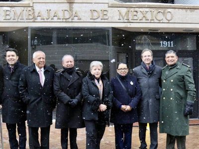 Delegación llega a Washington con instrucción de AMLO de apoyar a Biden en tema migratorio