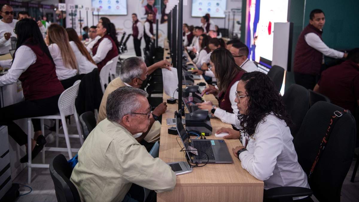 Mujeres con mejoras laborales