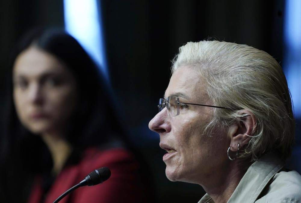 La doctora ucraniana Yuliia Paievska comparece ante legisladores de EU en la Comisión de Helsinki, el 15 de septiembre de 2022
