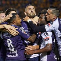 Final de Concachampions: pega primero Rayados 1-0 a Tigres