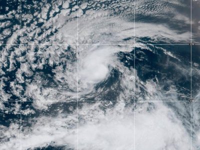Tormenta tropical Erin se forma en el Atlántico y el huracán Henriette se fortalece en el Pacífico