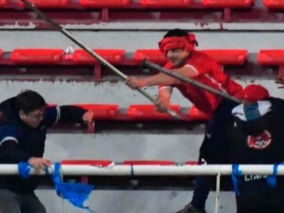 Boric envía al ministro del Interior a Buenos Aires ante el "linchamiento" en un partido de futbol