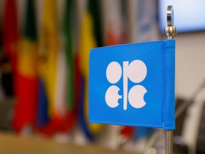 La OPEP y sus aliados determinaron reducir los recortes a la producción de petróleo
