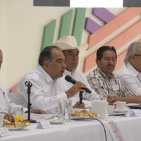 Gobernador de Guerrero admite que hay venta irregular de combustible en la Autopista del Sol