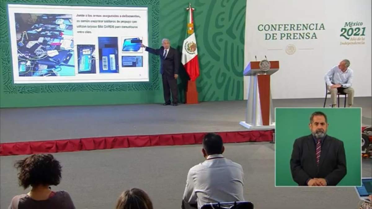 AMLO acusó a Telmex de orquestaruna campaña contra el PANAUT
