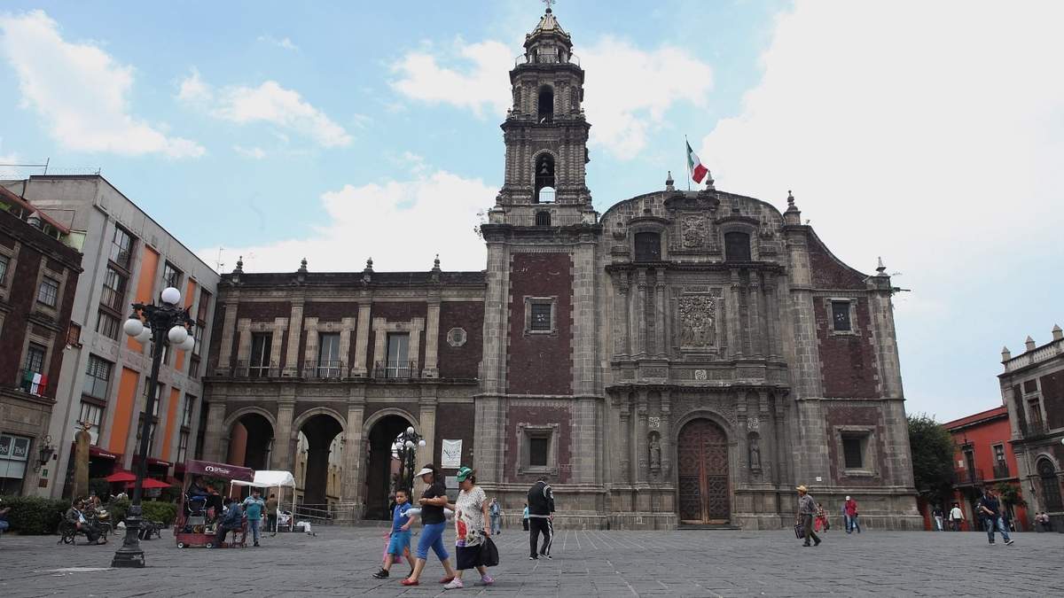 La Plaza de Santo Domingo