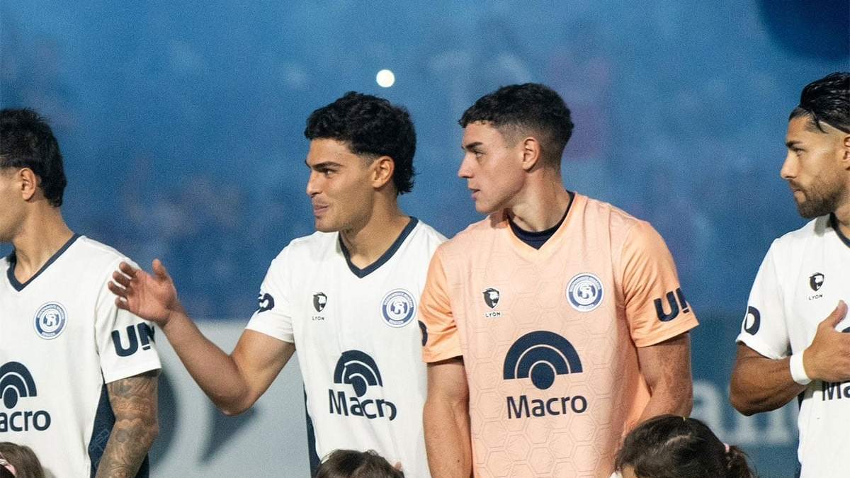 Nicolás Bolcato debió atajar ante las lesiones de Centurión y Marinelli.