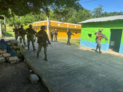 Ejército Mexicano entra a Nueva Morelia para proteger a la población del crimen organizado