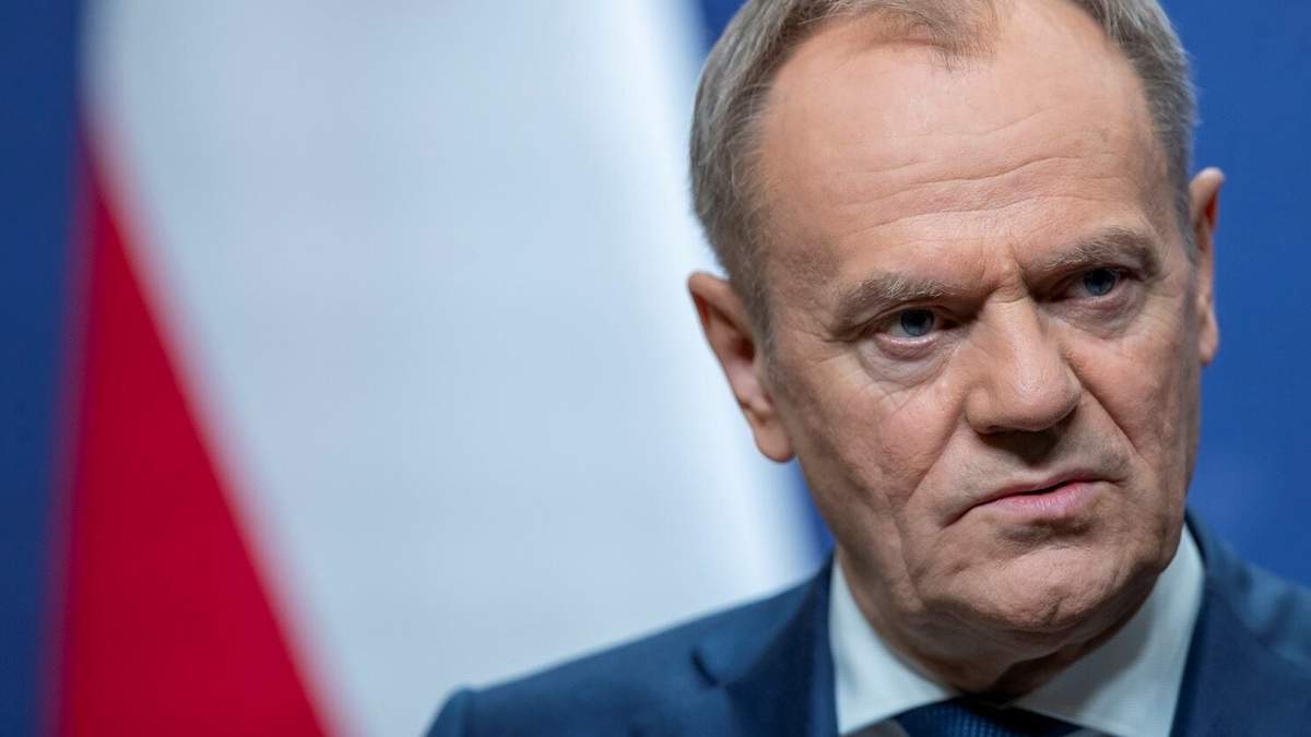 Primer ministro de Polonia defiende plan para pausar el derecho de asilo