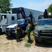 Aseguran dos tráileres en Tabasco con 200 kilos de droga