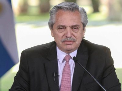 Argentina vuelve a tomar un préstamo en dólares: Alberto Fernández se reúne con el líder de la CAF