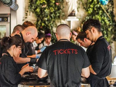 Albert Adriá, hermano del célebre cocinero, cierra sus restaurantes