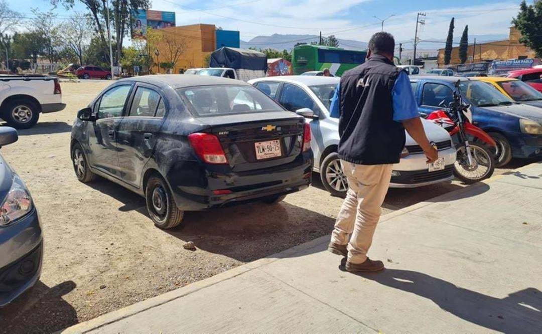 El auto saqueado