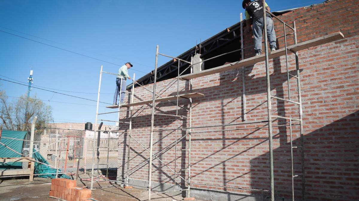 Obra en APADIC. Fuente (Legislatura).