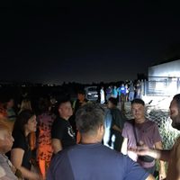 Furia en Plottier: cacerolazos y reclamos frente a la casa del intendente por los cortes de luz