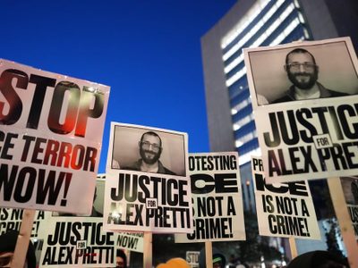 Dos agentes federales dispararon en tiroteo que mató a Alex Pretti, según reporte al Congreso