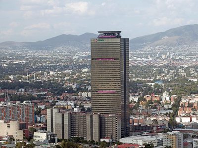 HR Ratings mejora la perspectiva de calificación crediticia de México