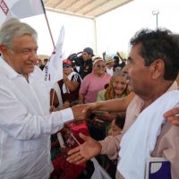 AMLO acusa a Peña de operar fraude electoral en Edomex