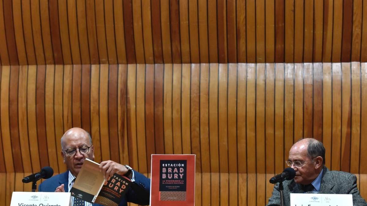 Vicente Quirarte y Luis Fernando Lara en la conmemoración de Ray Bradbury