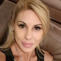 No puede caminar: Mónica Farro sorprendió a sus seguidores al mostrarse en silla de ruedas