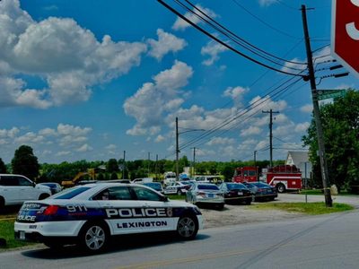Mueren dos mujeres durante tiroteo en iglesia de Kentucky; presunto agresor es abatido