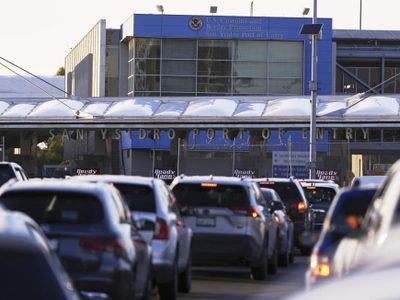 EU: Acusan a inspectores fronterizos de aceptar sobornos para dejar entrar a personas sin documentos