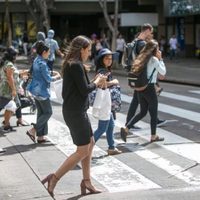 Qué dice la psicología de vos si saludás o agradecés cuando alguien frena para dejarte pasar