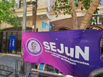 Trabajadores judiciales se movilizaron al TSJ y exigieron mejoras salariales