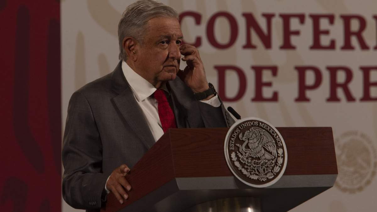 El presidente dijo que los actos de conmemoración por los 110 años de la Revolución serán simbólicos. Foto: Miguel Dimayuga