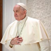 El secretario de Estado de Vaticano y otro colaborador cercano del Papa, dan positivos a covid-19
