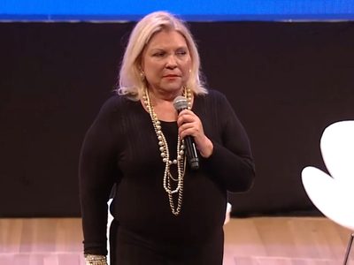 "Jamás hice secretismo": la jugada réplica de Carrió a Macri