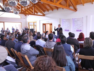 Rolando Figueroa y sus candidatos aliados se comprometieron a bajar los impuestos