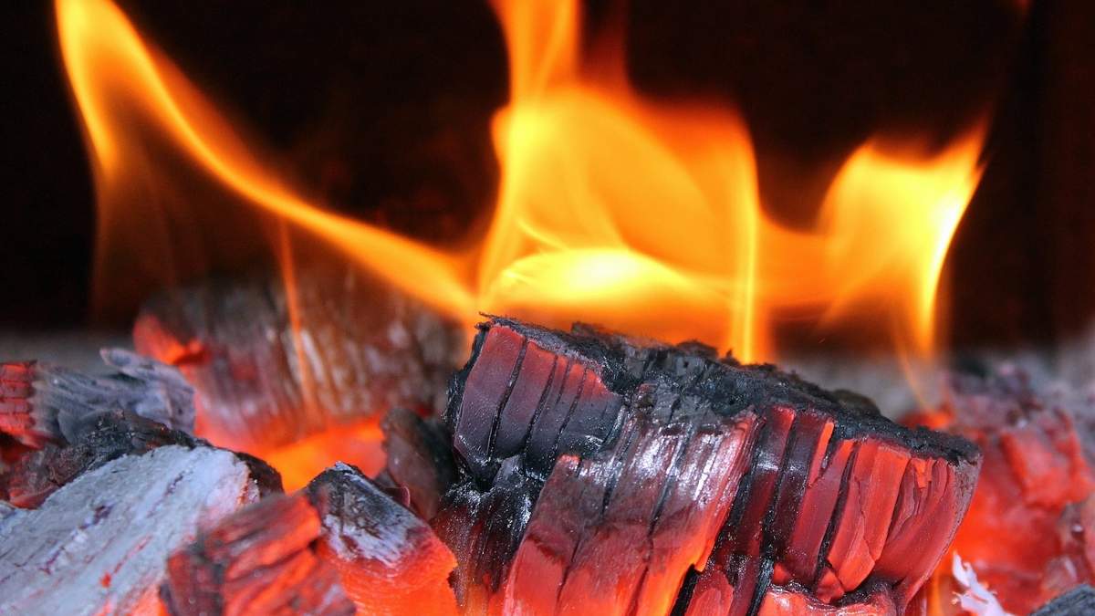 Chimenea a carbón. Fuente: (Twitter)
