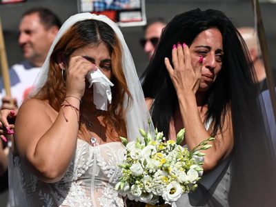 Ilana Gritzewsky, mexicana exrehén israelí, celebra boda simbólica con su novio, aún cautivo en Gaza
