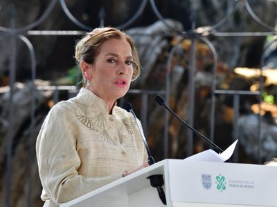 Beatriz Gutiérrez agradece a quien haya tenido la idea de dejar de celebrar el Día de la Raza