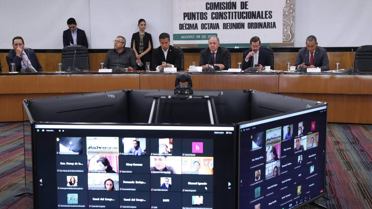 La Comisión de Puntos Constitucionales se reunió en conferencia con senadores