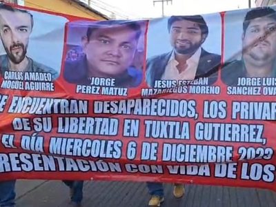 Marchan por cuatro hombres secuestrados en un bar de Tuxtla Gutiérrez