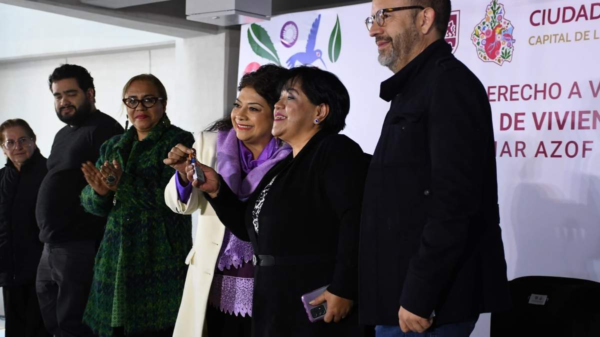 Brugada entregó 40 departamentos a familias de escasos recursos