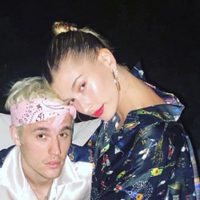 "Oh, no ¿Qué le hizo?" A Justin Bieber se le va la mano con Hailey Baldwin en plena alfombra roja