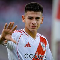 Llegó el adiós: Claudio Echeverri se despidió de River y se sumará al Manchester City