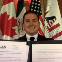 Ebrard y la plana mayor de la SRE asisten a evento organizado por el empresario López Casarín