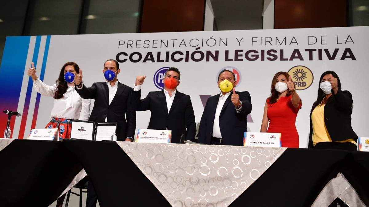 Presentación y firma del manifiesto para la confirmación de la coalición legislativa